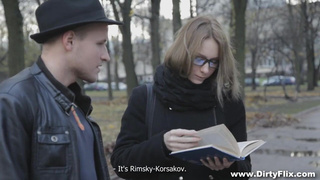 Запикапил и чпокнул начитанную зубрилку в уютной спальне