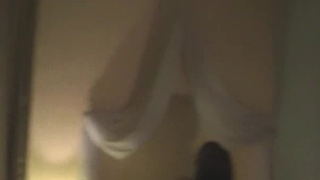 Юную девушку во все дырочки