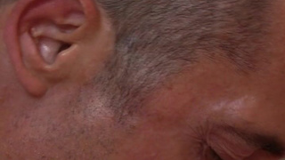 Вас двое, нас двое, и все трахаться хотят.. Давайте свинг, ребят?