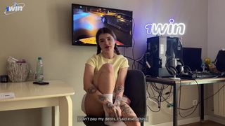 Склонил к сексу, применив шантаж — да, понравилась мне, мой типаж