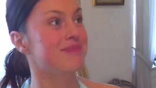 Русские шлюхи посасывают члены и трахаются с иностранными клиентами